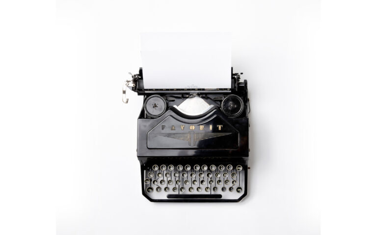 Máquina de escribir antigua